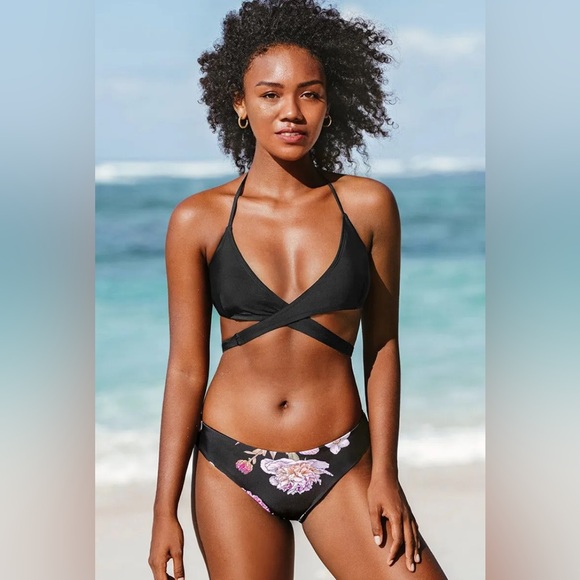 Two Piece Reversible Bikini Set Black Floral Low Waist Sexy NWT Size XL - Picture 1 of 4